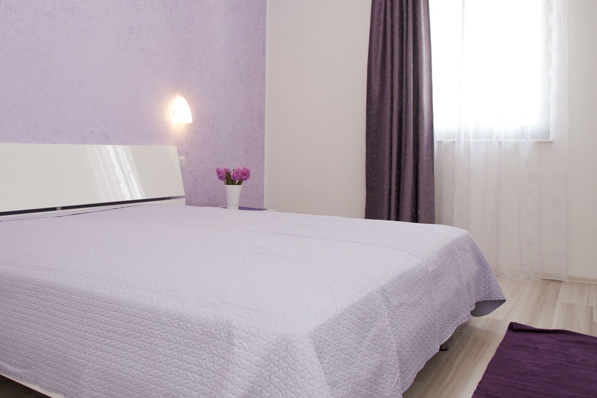 Apartments And Rooms Camaiore Ровин Екстериор снимка